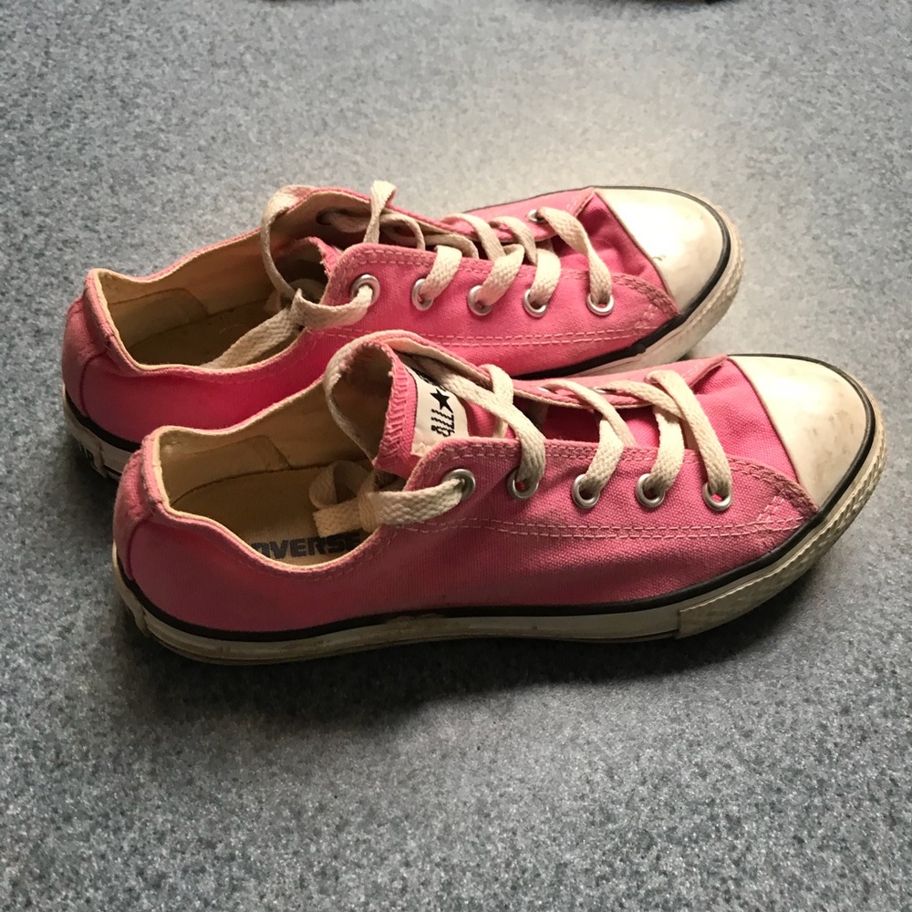 Pink Converse - Picture 2 of 2